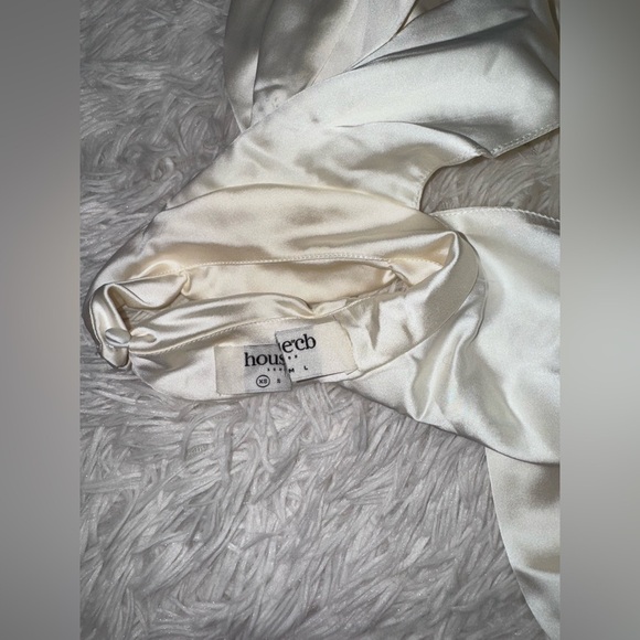 NWOT HOUSE OF CB 'Aryana' Ivory Bow Long Sleeves Mini Dress sz XS - Picture 8 of 10